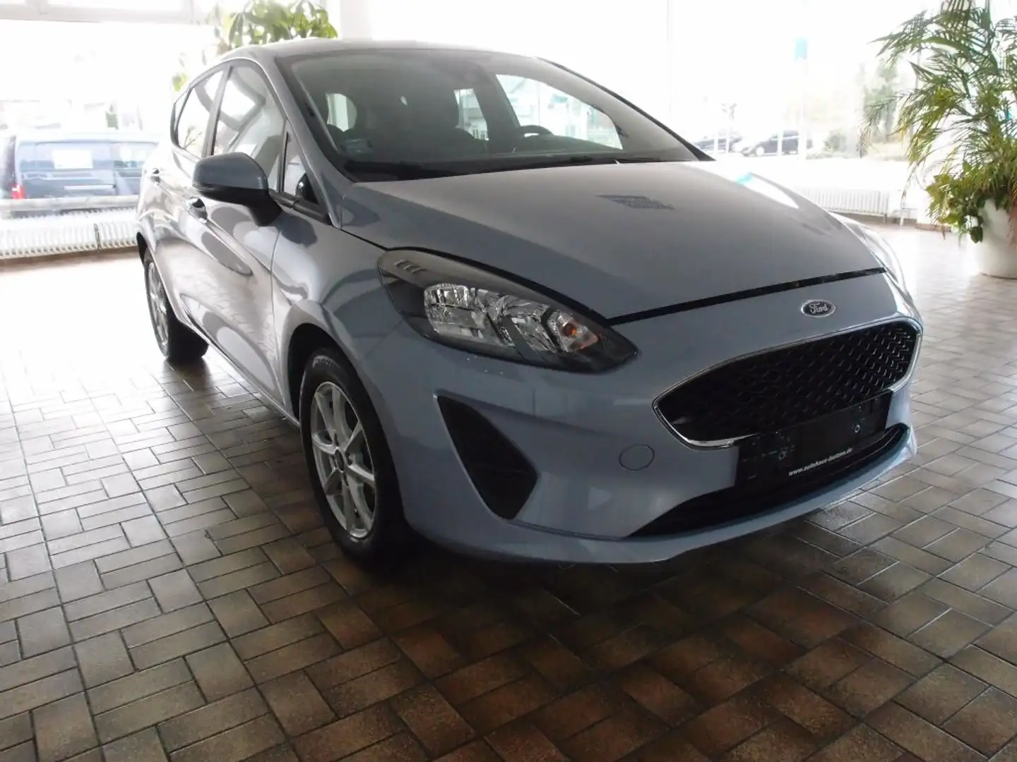 Ford Fiesta 1.1 S&S COOL&CONNECT Blau - 2