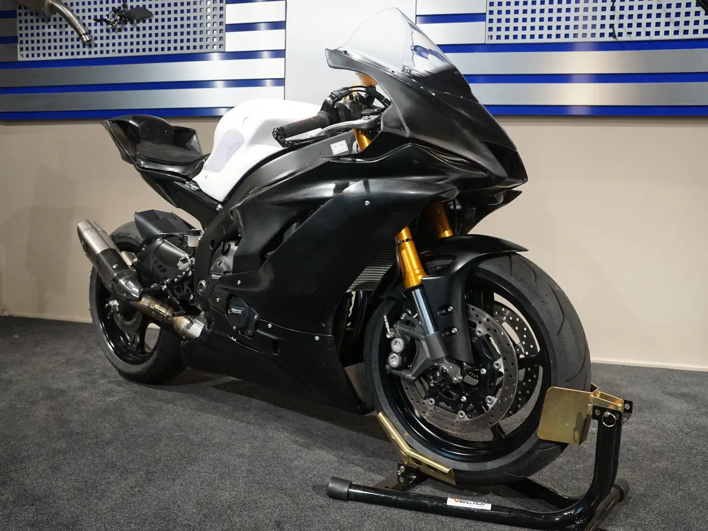 Yamaha YZF-R6 R6 GYTR Schwarz - 2
