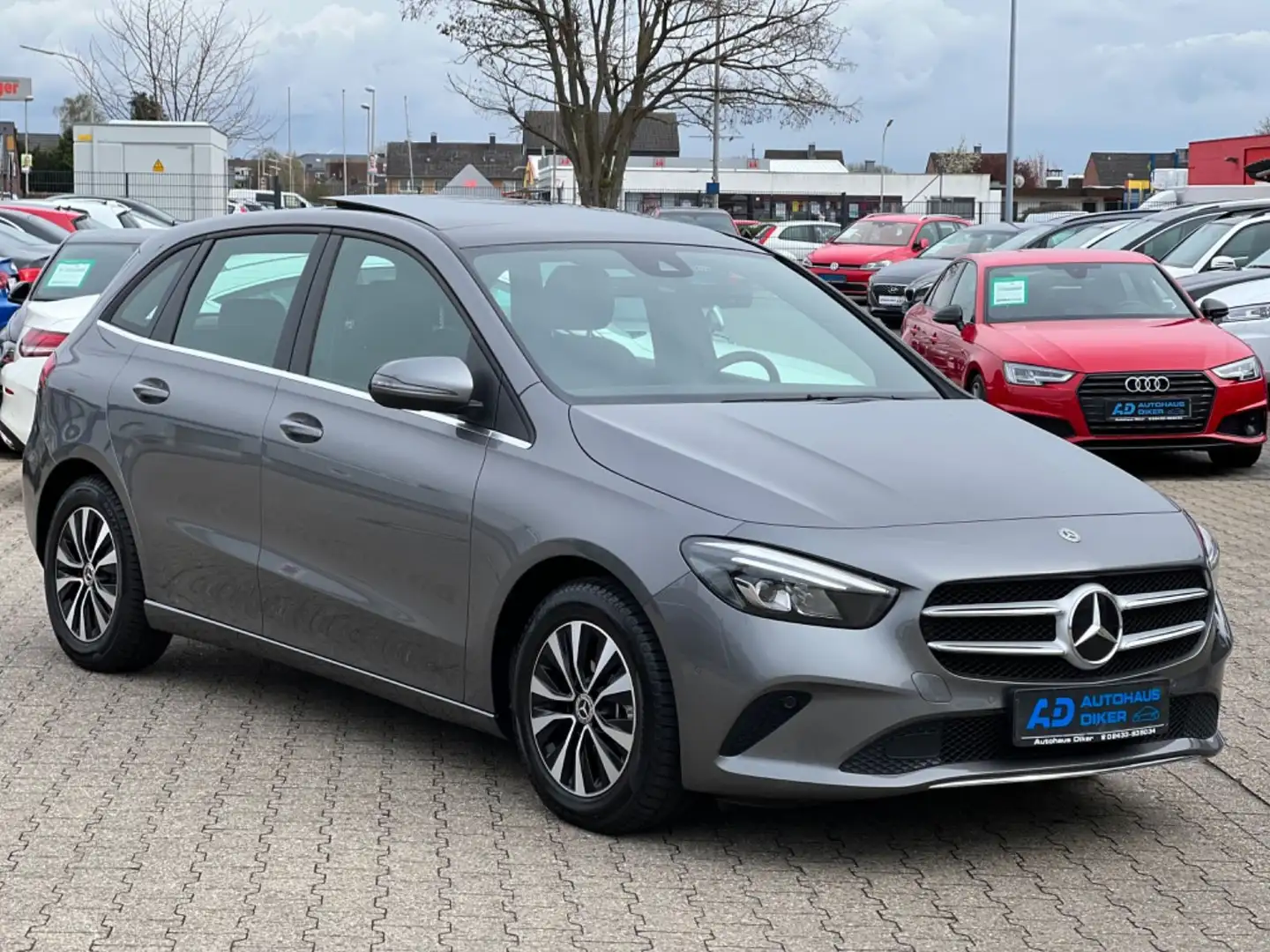 Mercedes-Benz B 200 d 8G-DCT Style Grey - 2