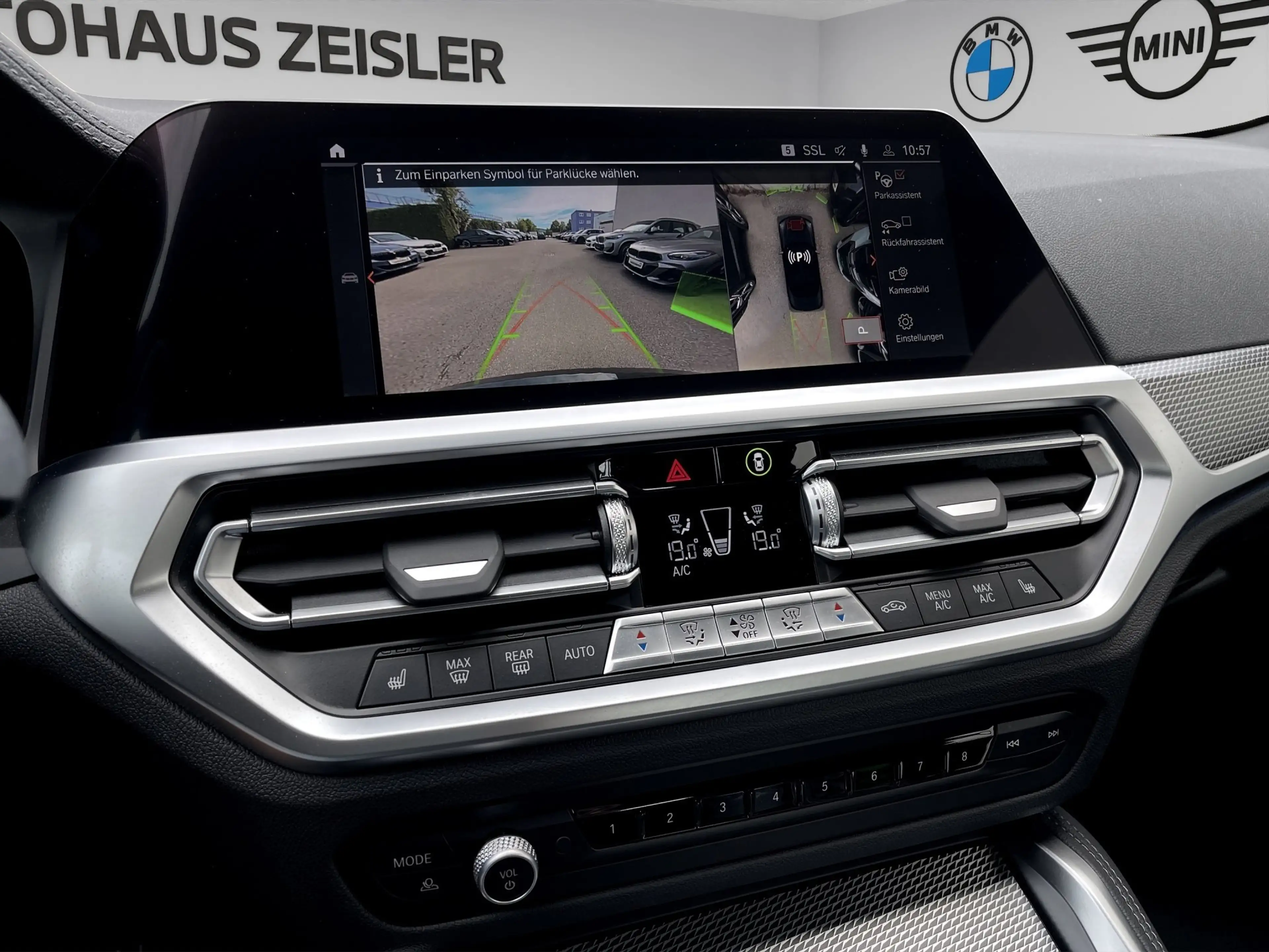 BMW 440 M440i Cabrio — photo 8