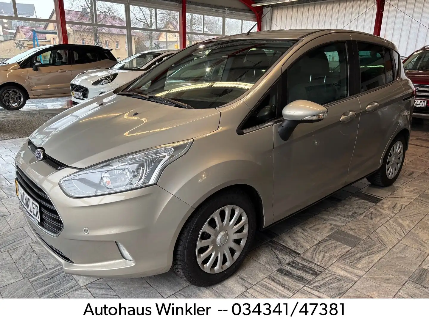 Ford B-Max Titanium neuer Motor bei 108270 km / 11.22 Gris - 1