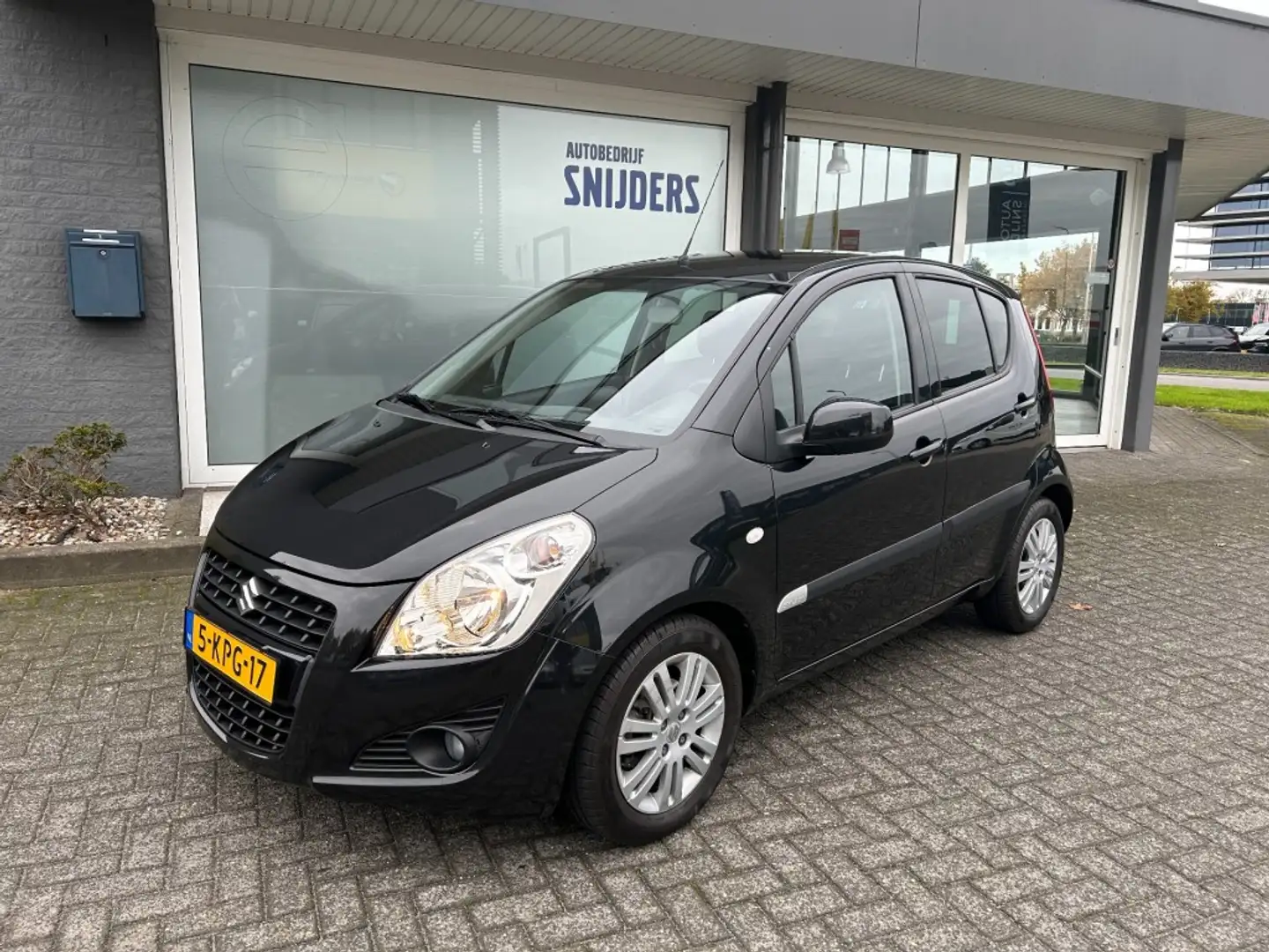 Suzuki Splash 1.2 EXCLUSIVE EASSS AUTOMAAT Zwart - 1