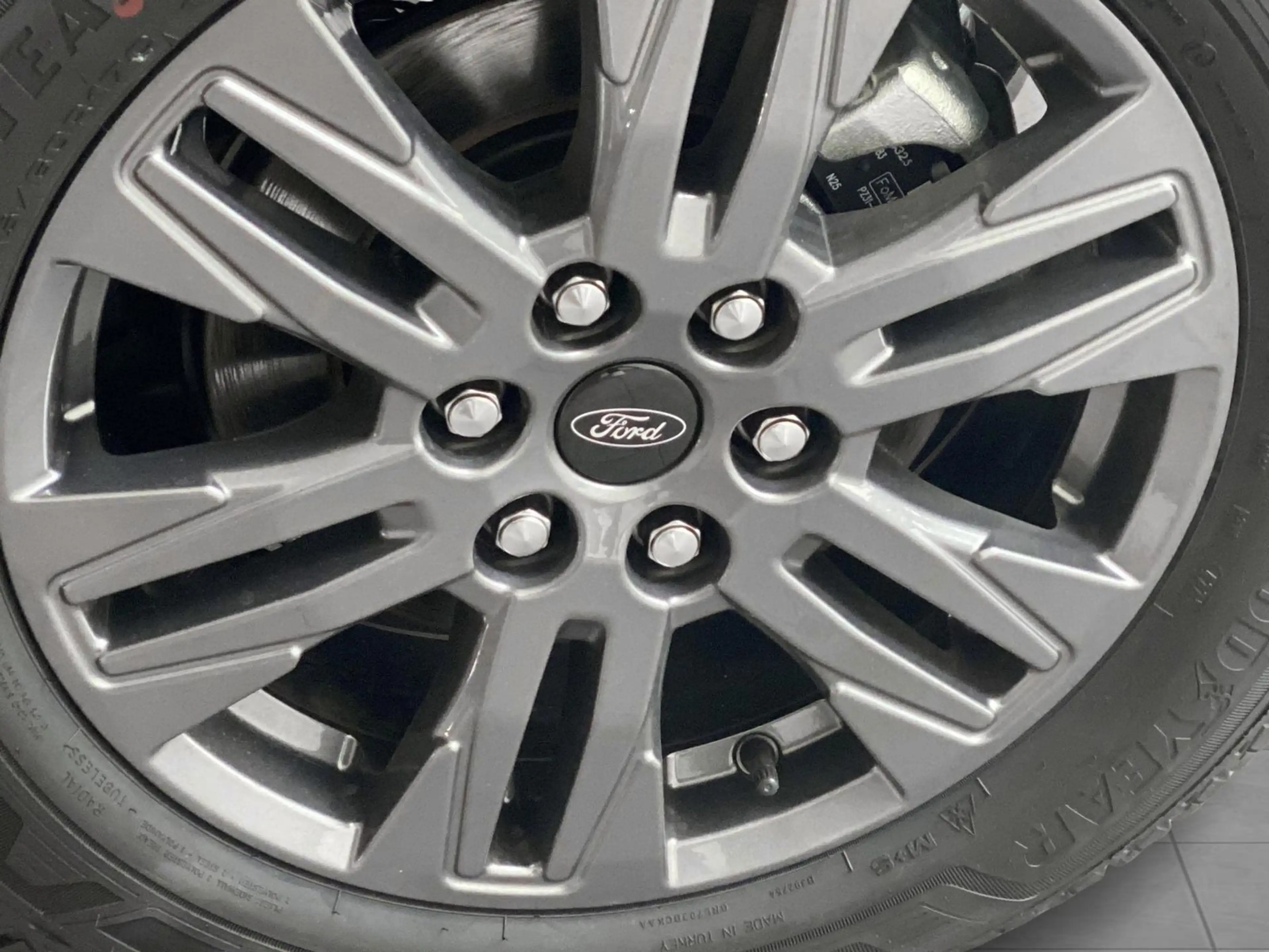 Ford Tourneo Custom 2.0 EcoBlue 320 L1 Titanium FWD — photo 2