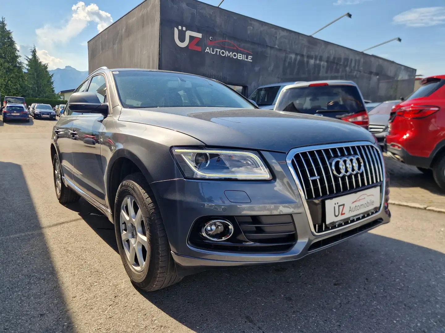 Audi Q5 2.0 TDI (130 kW) quattro Grau - 2