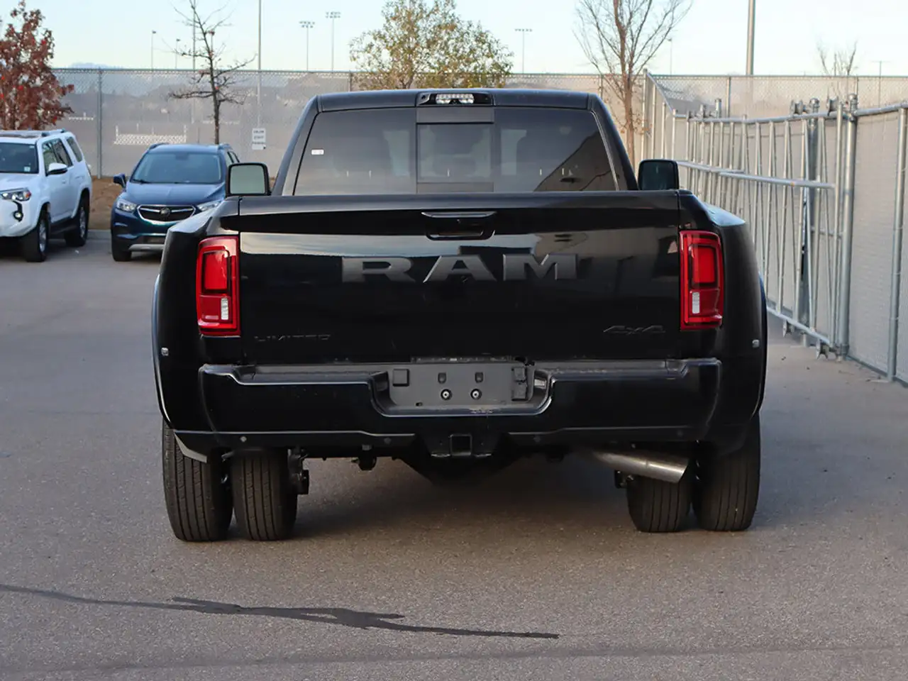 RAM 3500 снимка RAM 3500