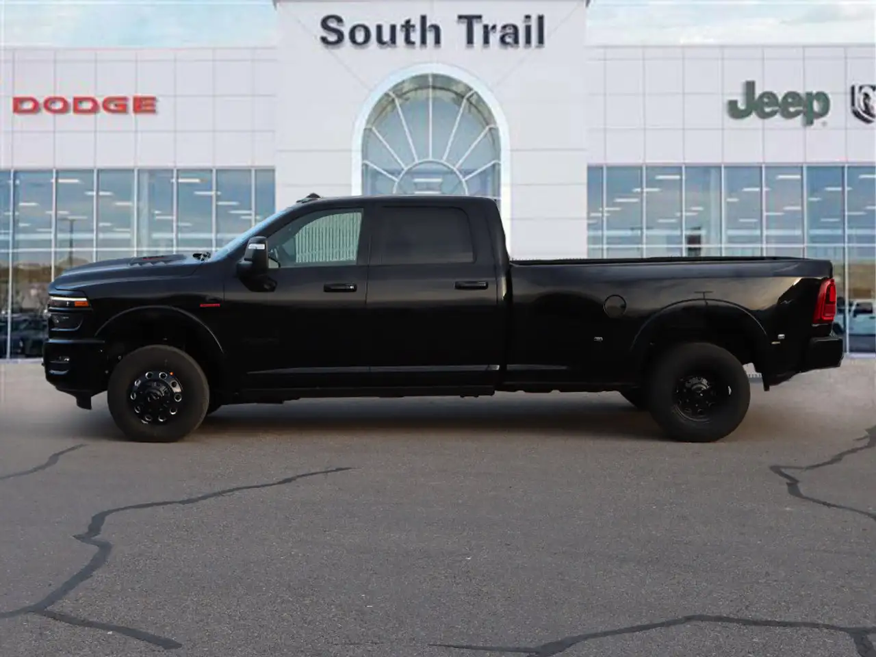 RAM 3500 снимка RAM 3500