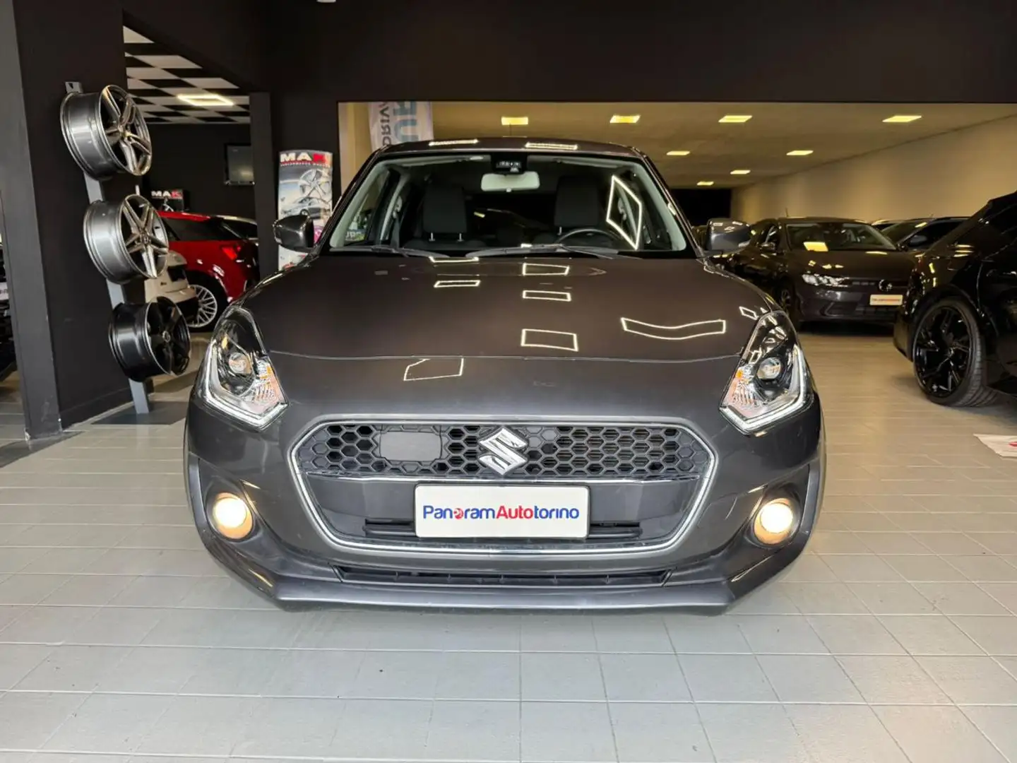 Suzuki Swift 1.2 Hybrid 4WD AllGrip Top Grigio - 2