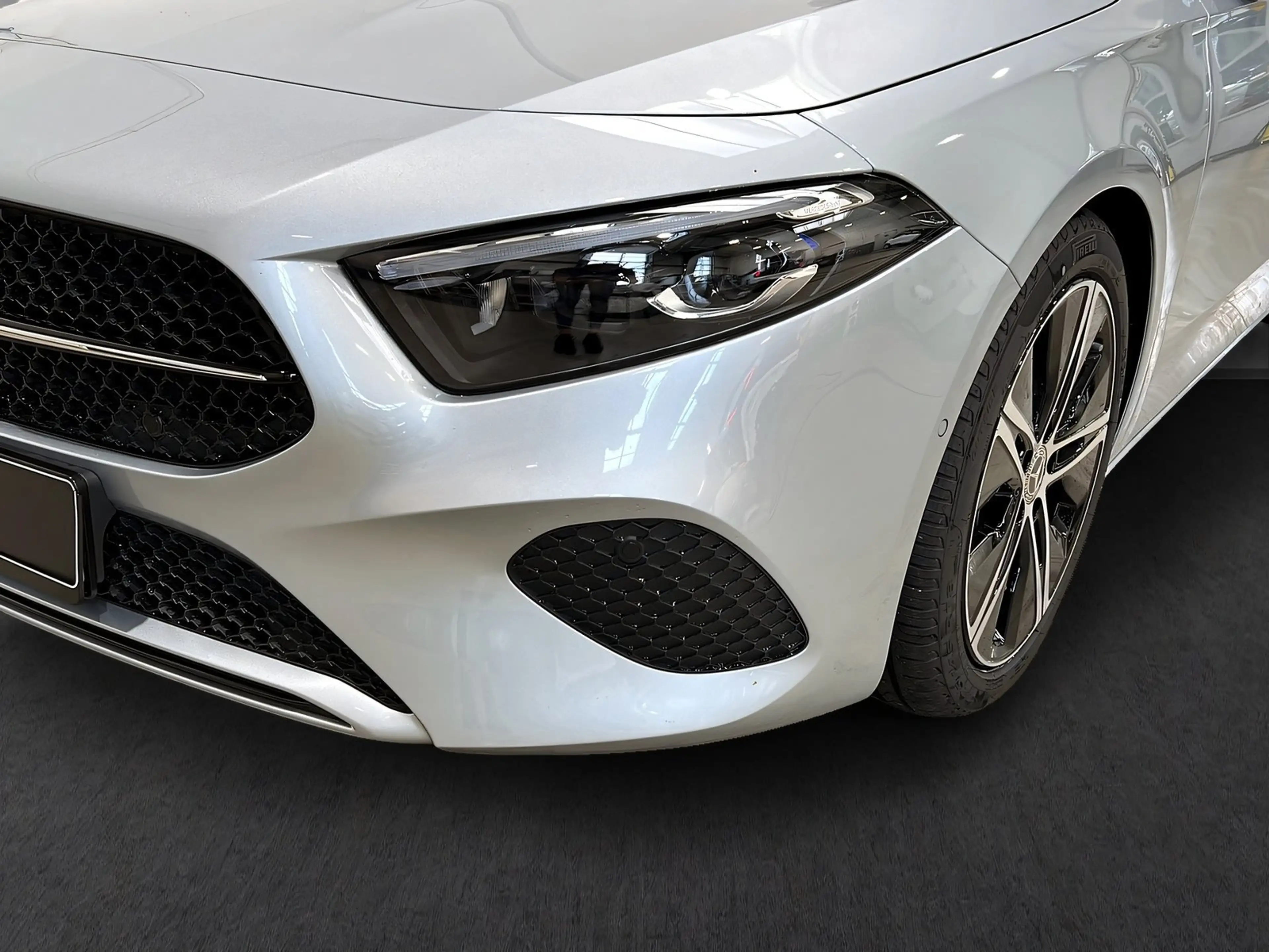 Mercedes-Benz A 200 PROGRESSIVE+NIGHT+MULTI+Pano+Kam+SHz+TotW — photo 3
