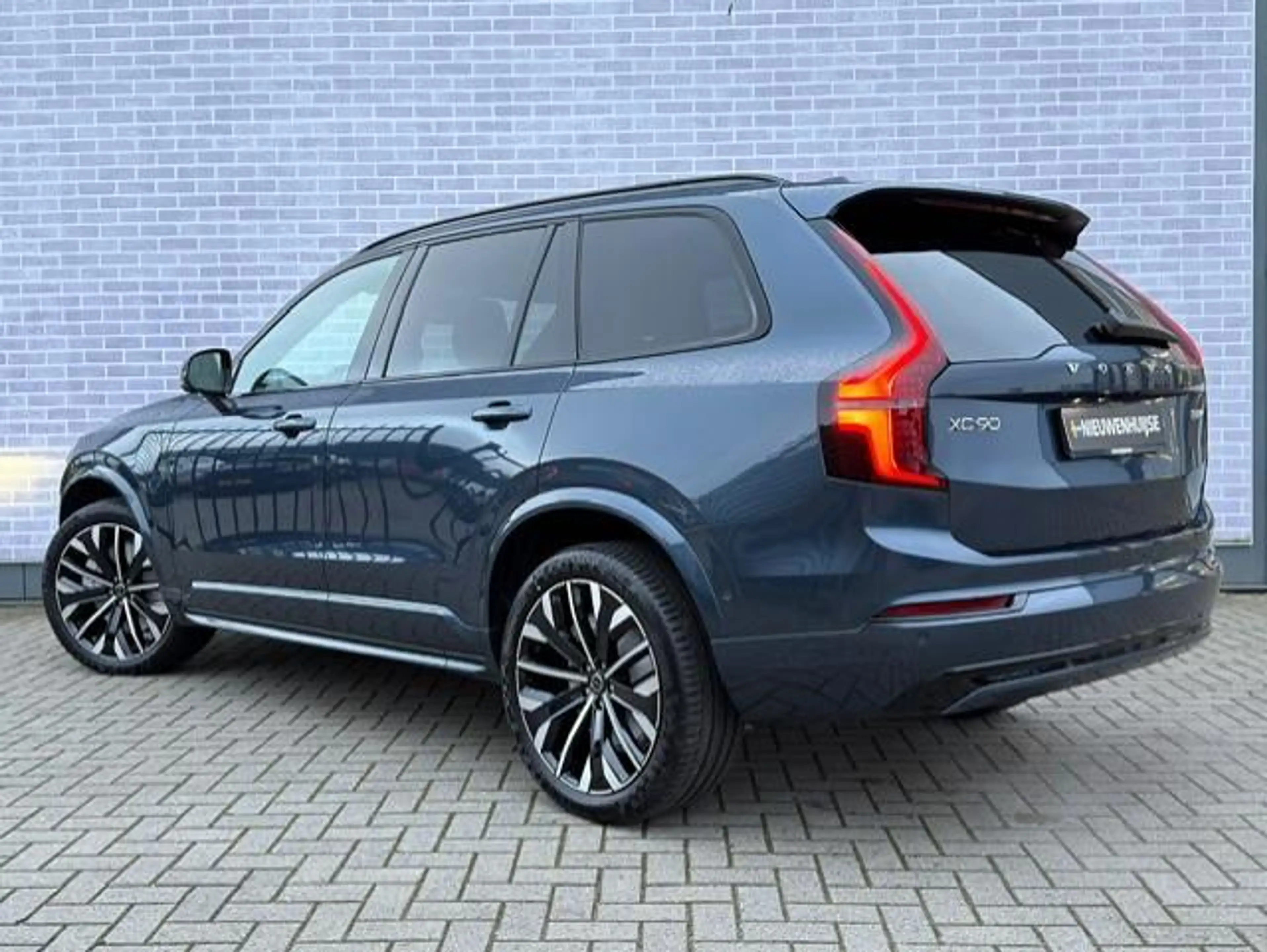 Volvo XC90 T8 Plug-in hybrid AWD Ultra Dark | Luchtvering | T — photo 3