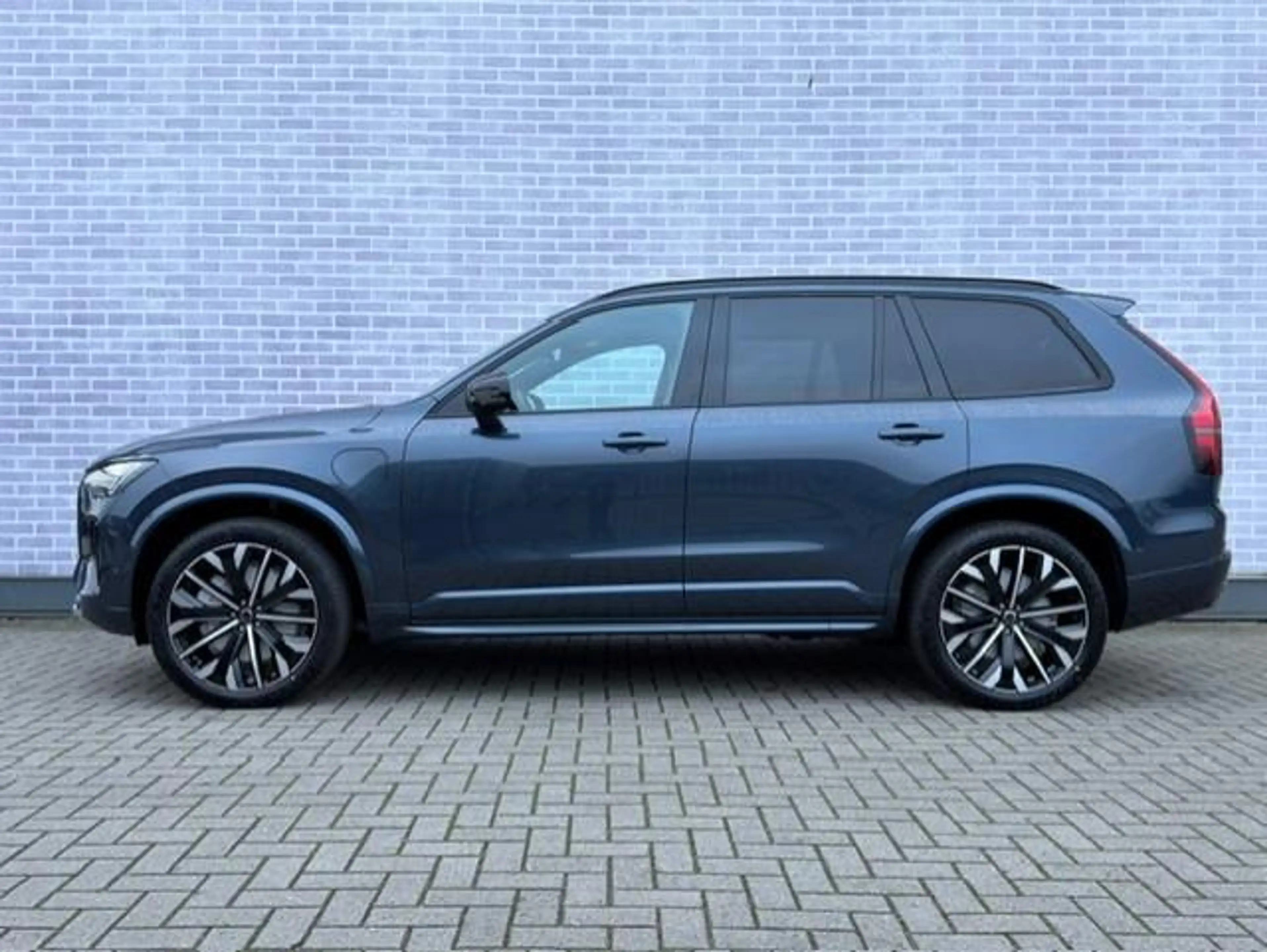 Volvo XC90 T8 Plug-in hybrid AWD Ultra Dark | Luchtvering | T — photo 2