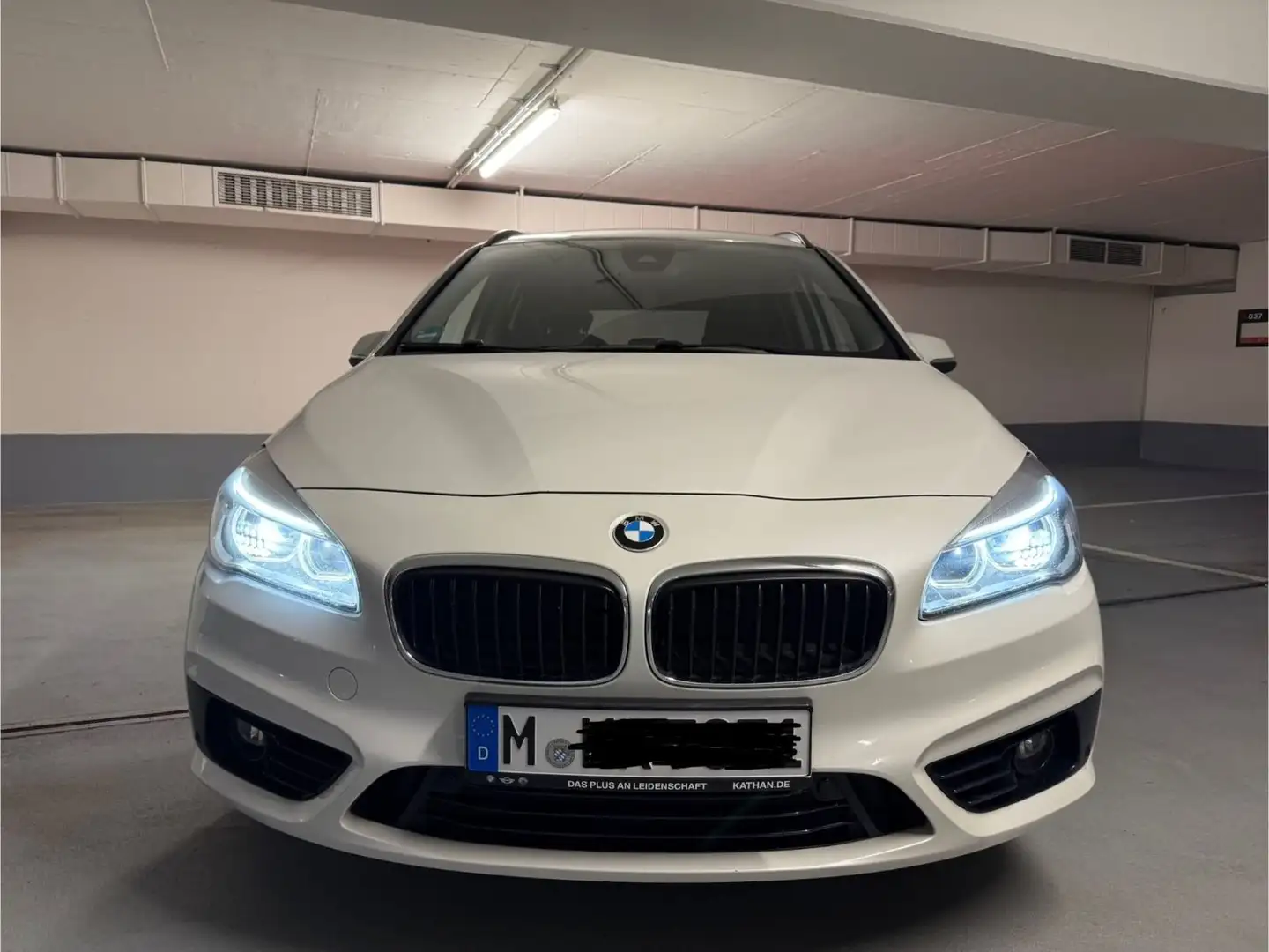 BMW 220 220d Gran Tourer Aut. Advantage Sport Weiß - 2