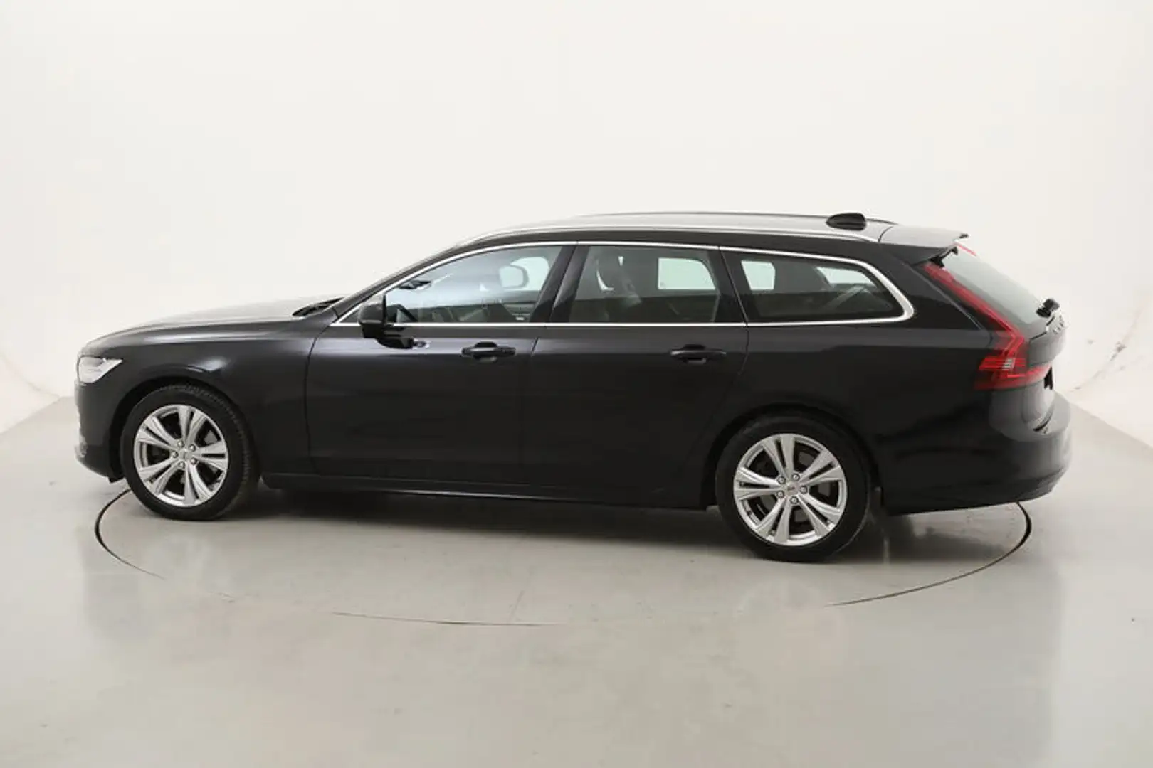 Volvo V90 B4 d Momentum Business Pro Geartronic AWD 2.0 Mild Schwarz - 2