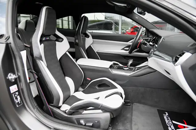 BMW M4 view 13
