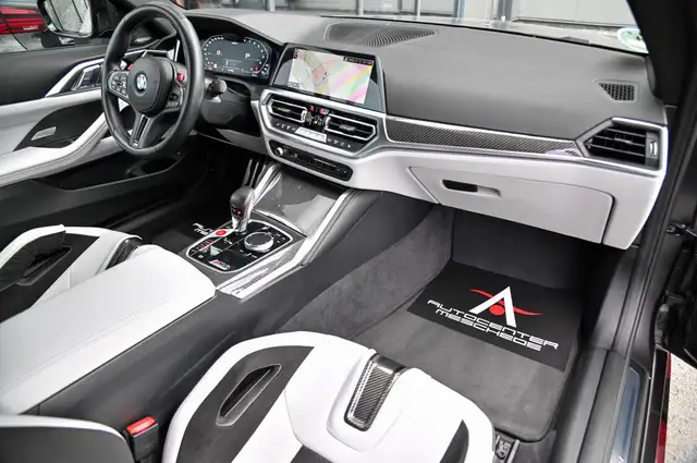 BMW M4 view 11