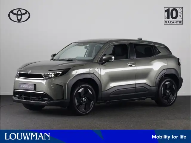 Toyota Urban Cruiser Dynamic 61 kWh *Vraag Naar De Levertijd*