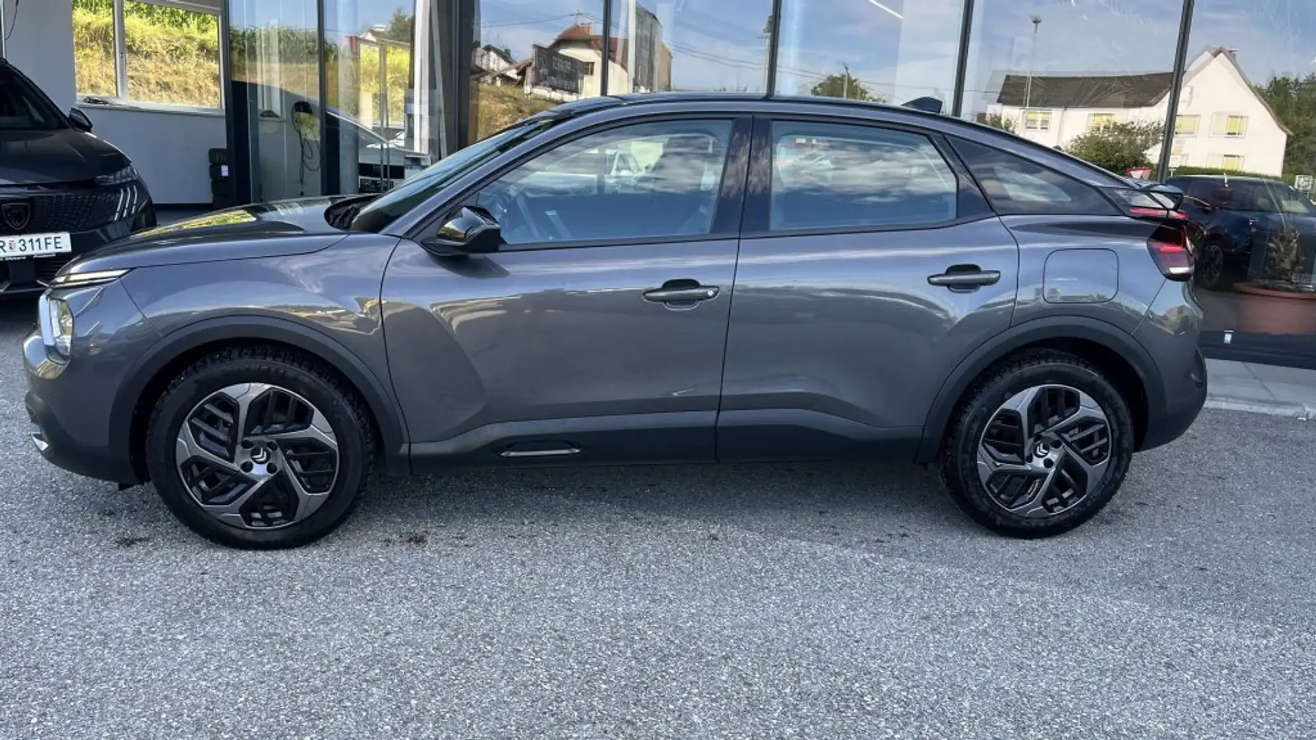 Citroen C4 BlueHDI 130 S&S EAT8 Aut. Plus Grau - 2