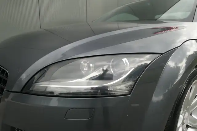 Audi TT view 21