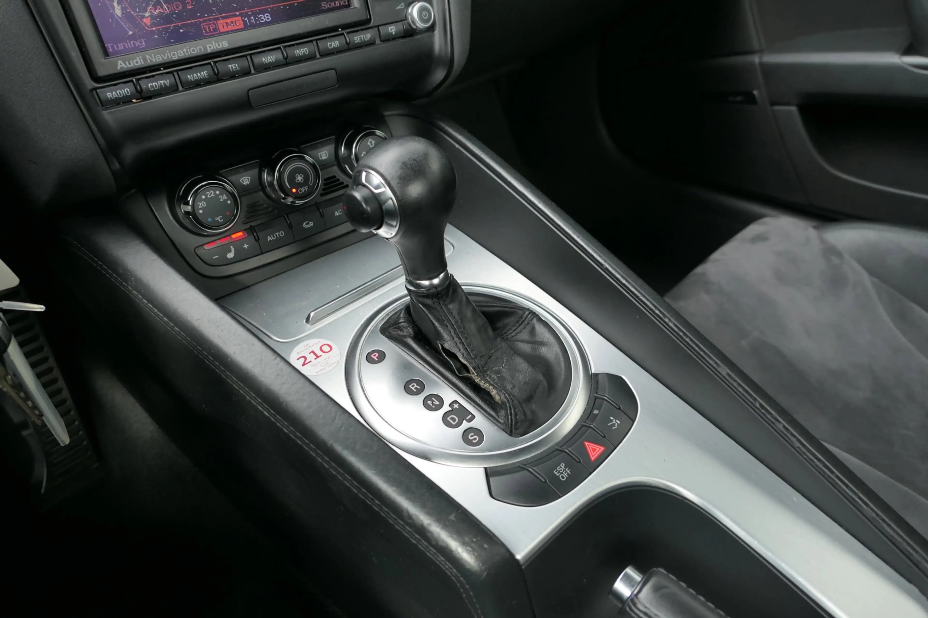 Audi TT 3.2 V6 quattro Pro Line Youngtimer Alcantara BOSE — photo 7