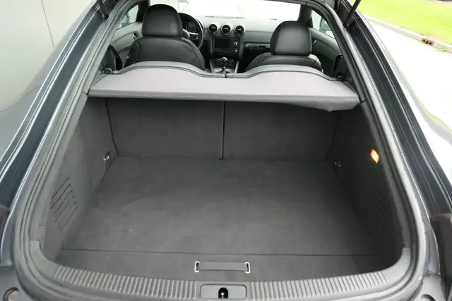 Audi TT view 25