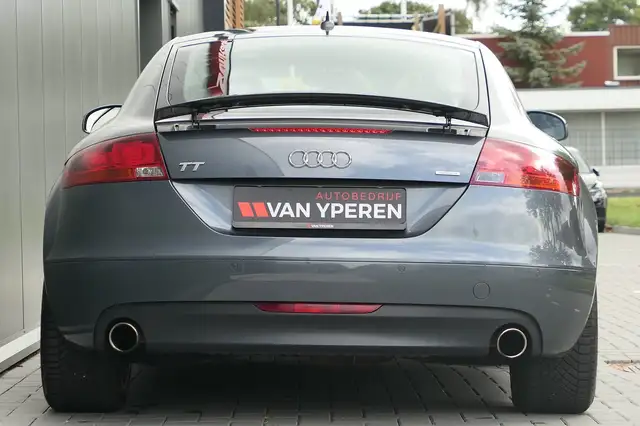 Audi TT view 18
