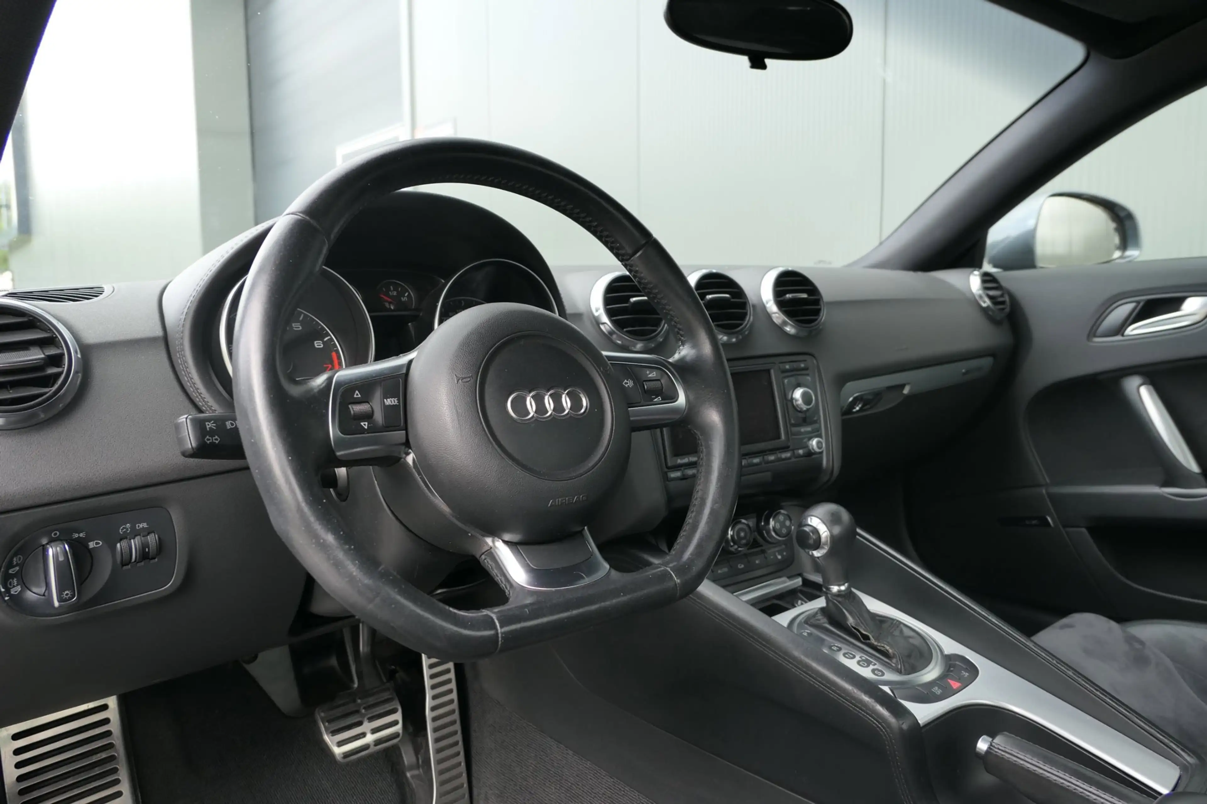 Audi TT 3.2 V6 quattro Pro Line Youngtimer Alcantara BOSE — photo 4