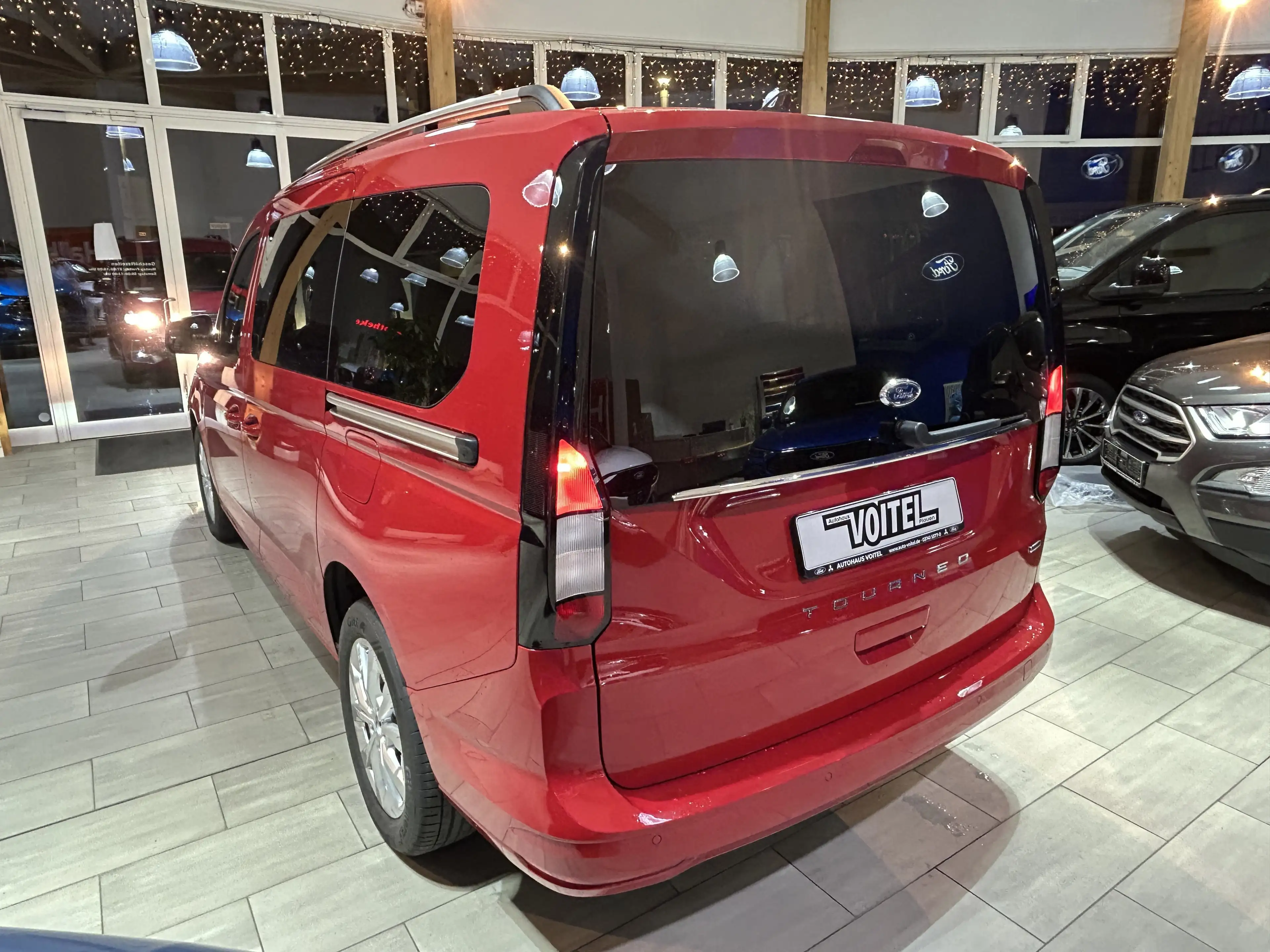 Ford Tourneo Connect Grand Tourneo Connect PHEV Titanium — photo 7