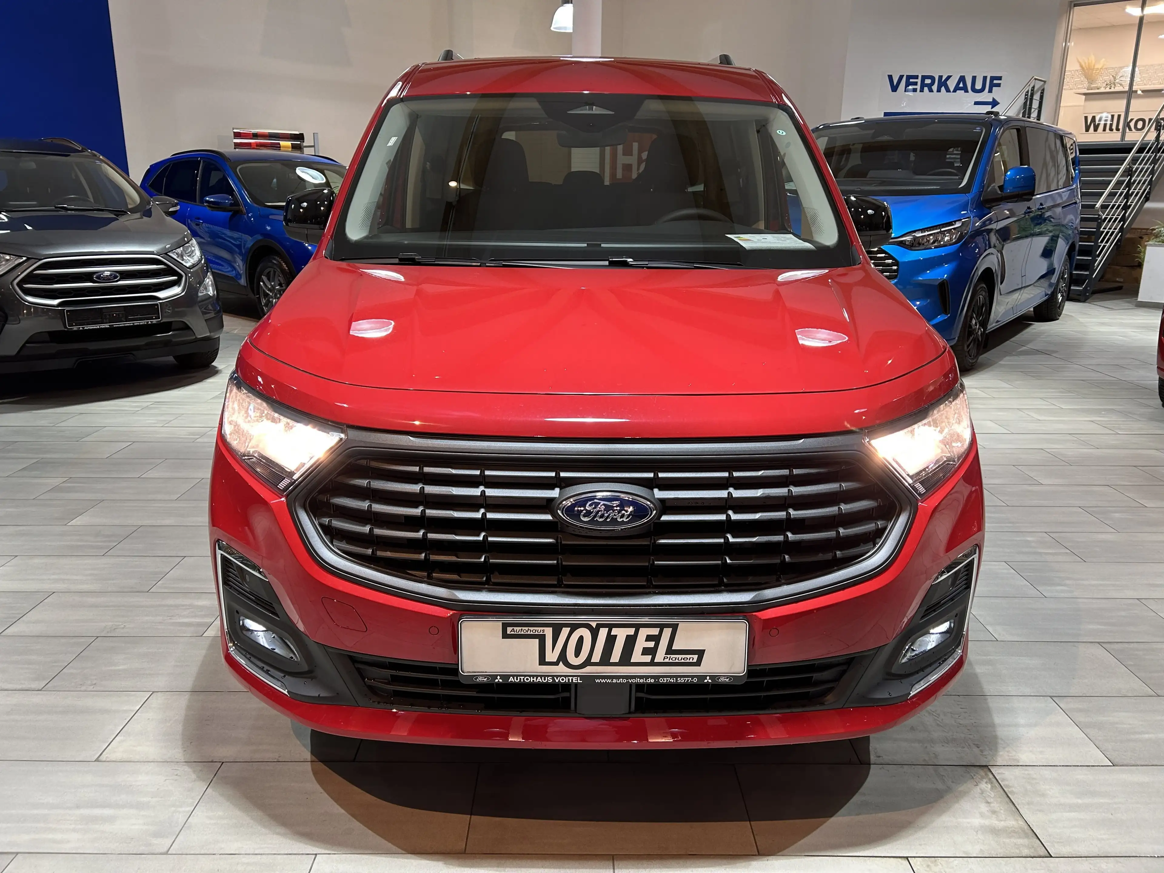 Ford Tourneo Connect Grand Tourneo Connect PHEV Titanium — photo 2