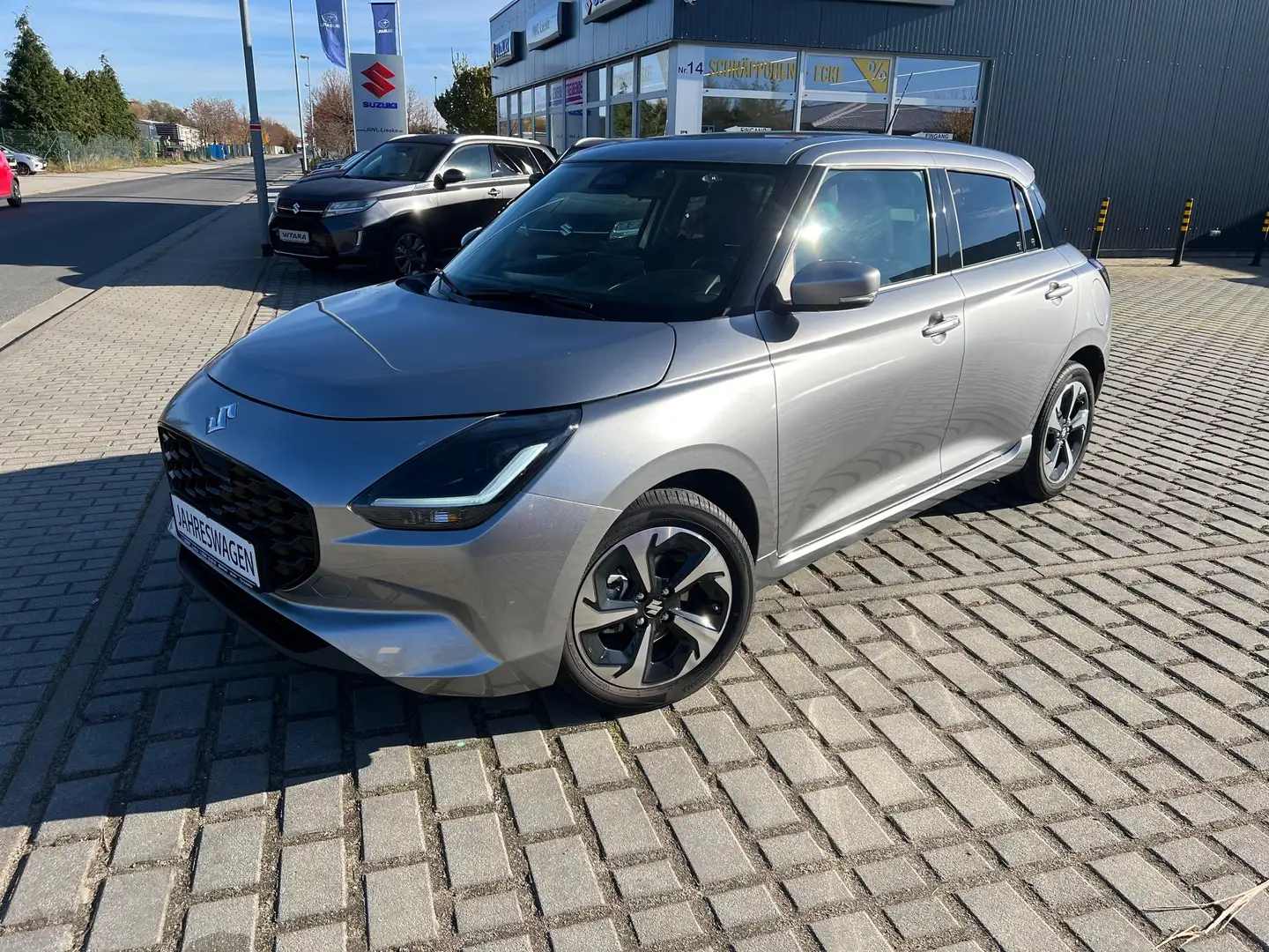 Suzuki Swift 1.2 Hybrid Comfort+ Jahreswagen Argento - 1