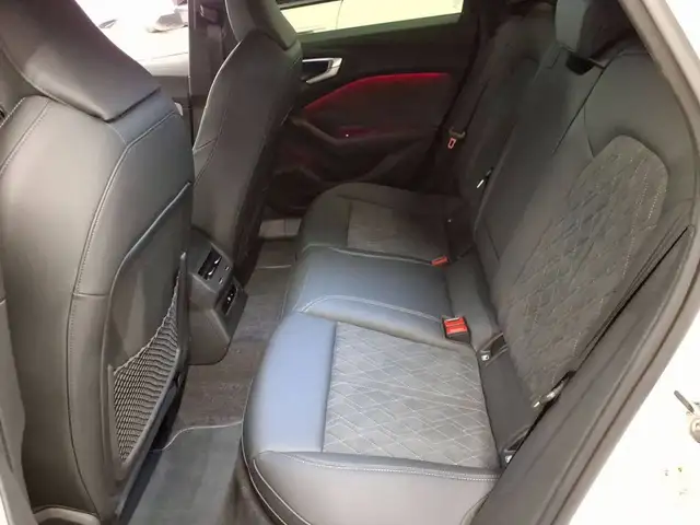 Audi S5 view 6