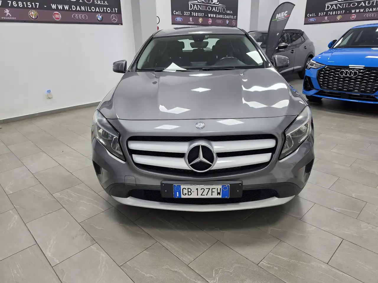 Mercedes-Benz GLA 200