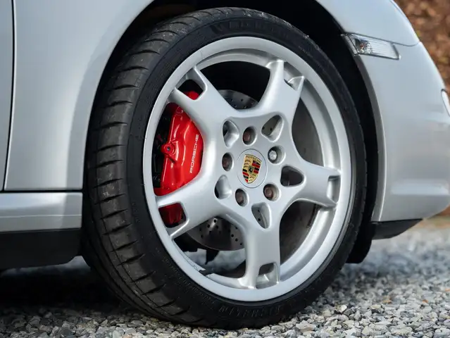 Porsche 997 view 9