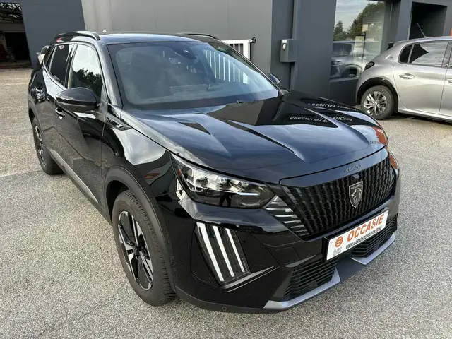 Peugeot 2008 GT Automaat 130 PK  EAT8  met waarborg !