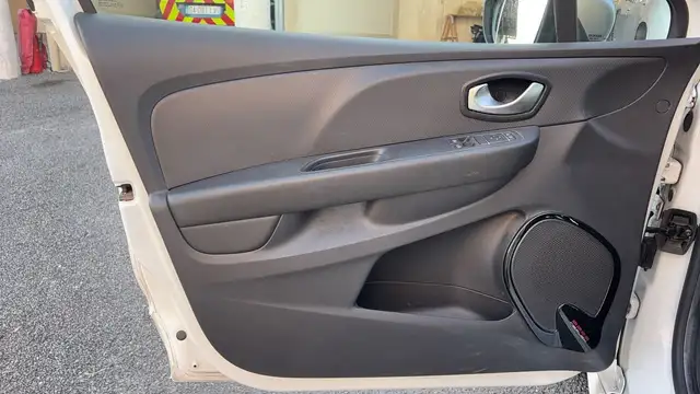 Renault Clio view 7
