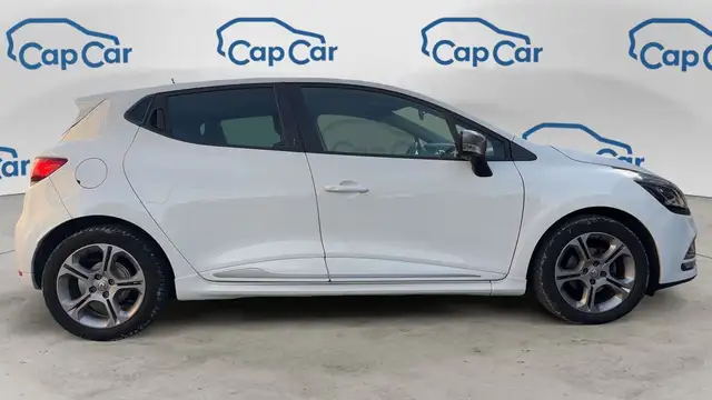 Renault Clio view 4