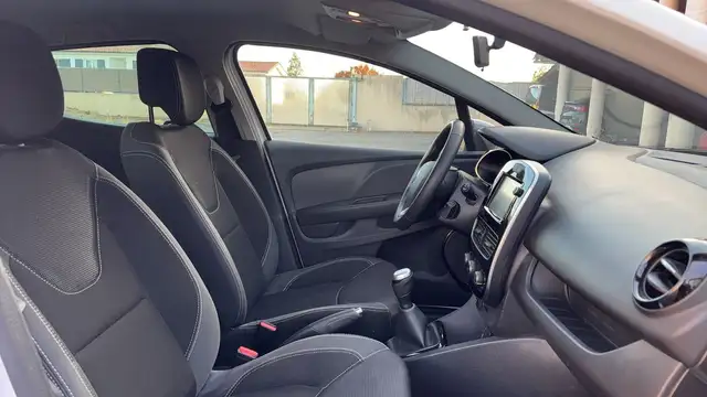 Renault Clio view 10