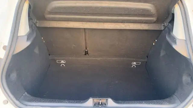 Renault Clio view 14