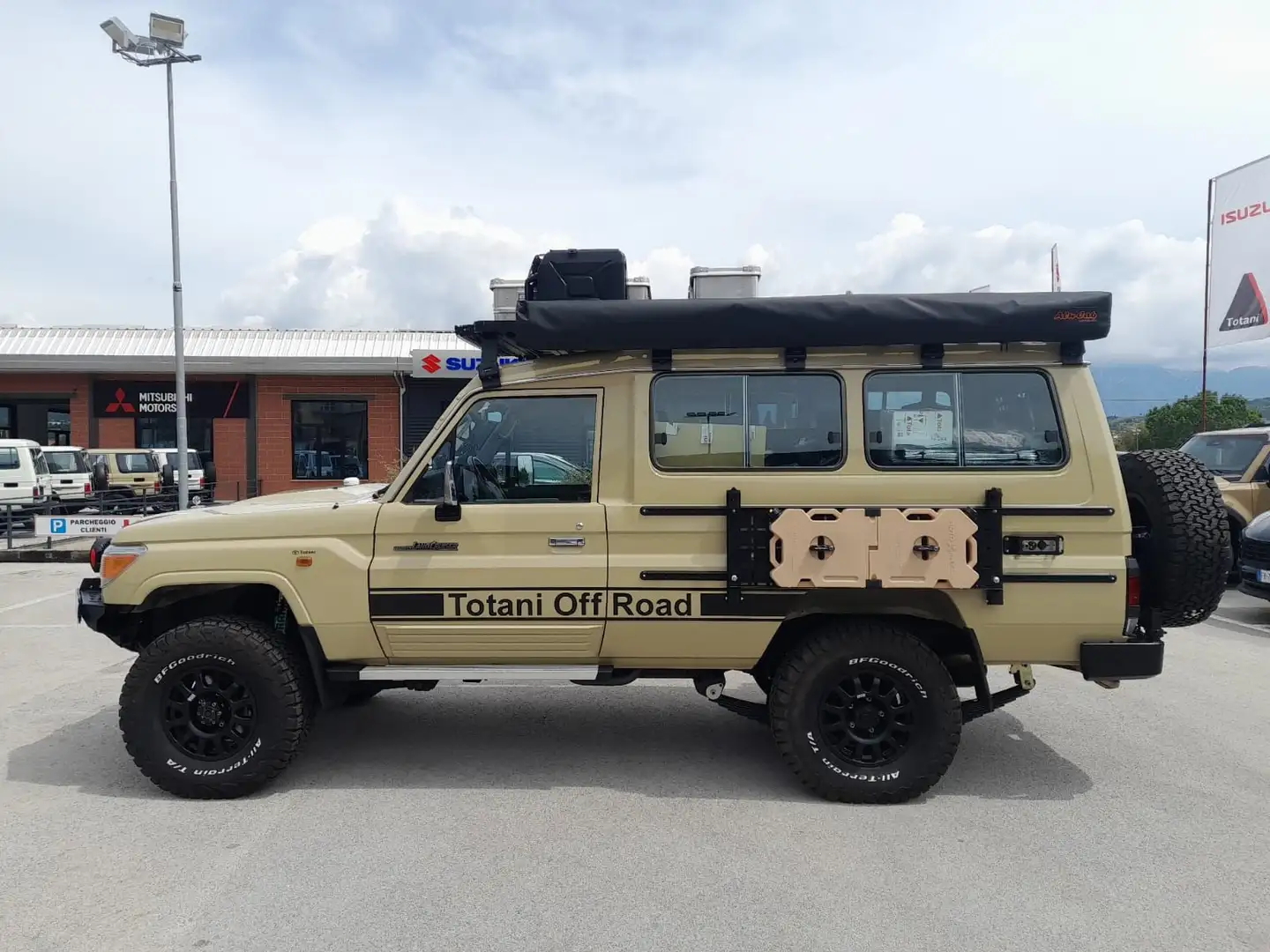 Toyota Land Cruiser GRJ 78 LX 4.0 B 271 CV M/T AUTOCARRO 2 POSTI Beige - 2