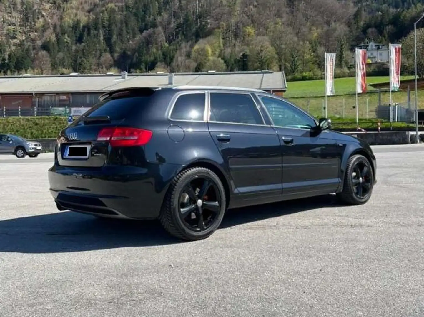 Audi A3 A3 SB Ambiente 2,0 TDI DPF Ambiente Schwarz - 2