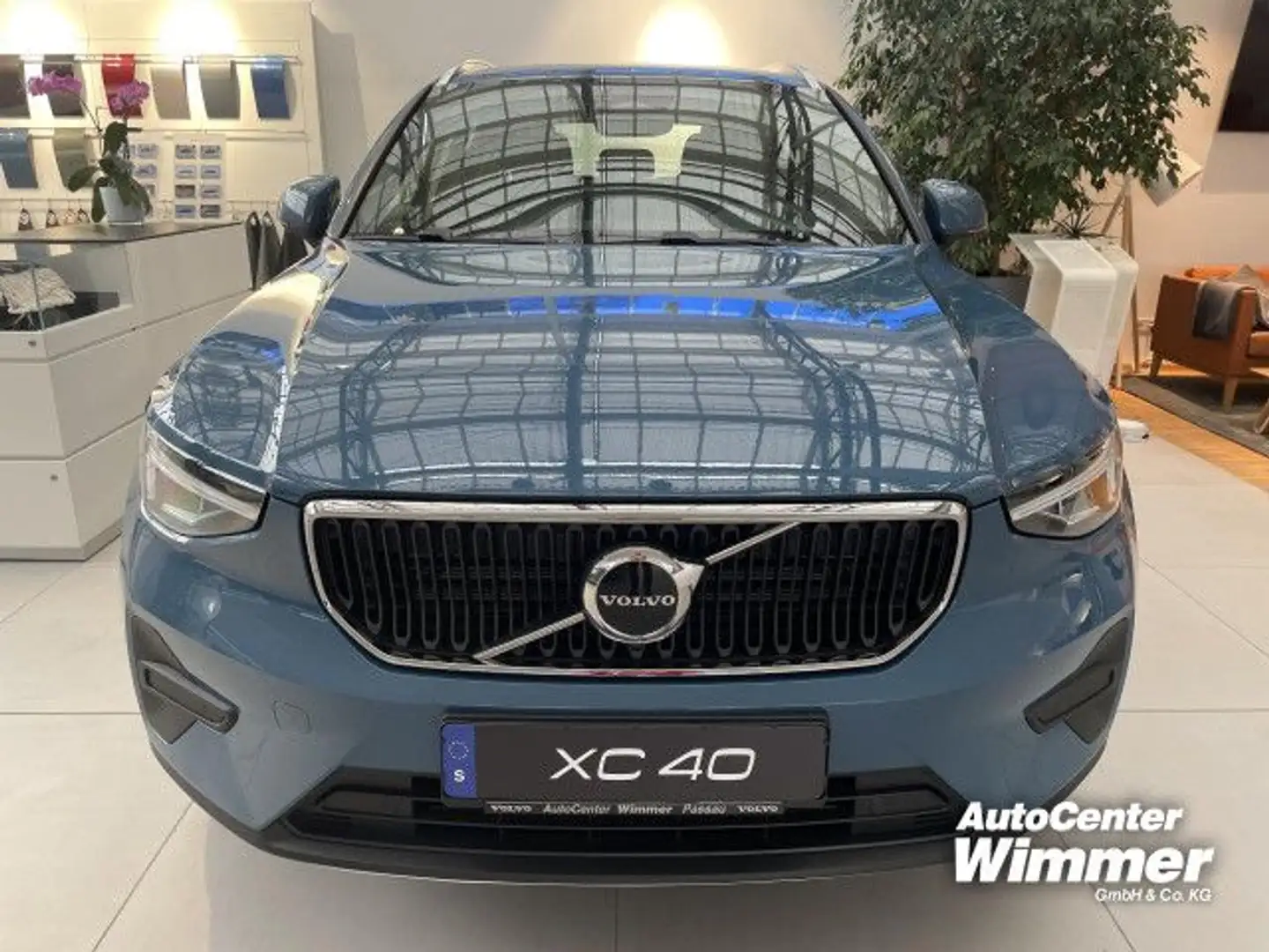 Volvo XC40 B3 Core Winter + Parkassistenz uvm Blau - 2