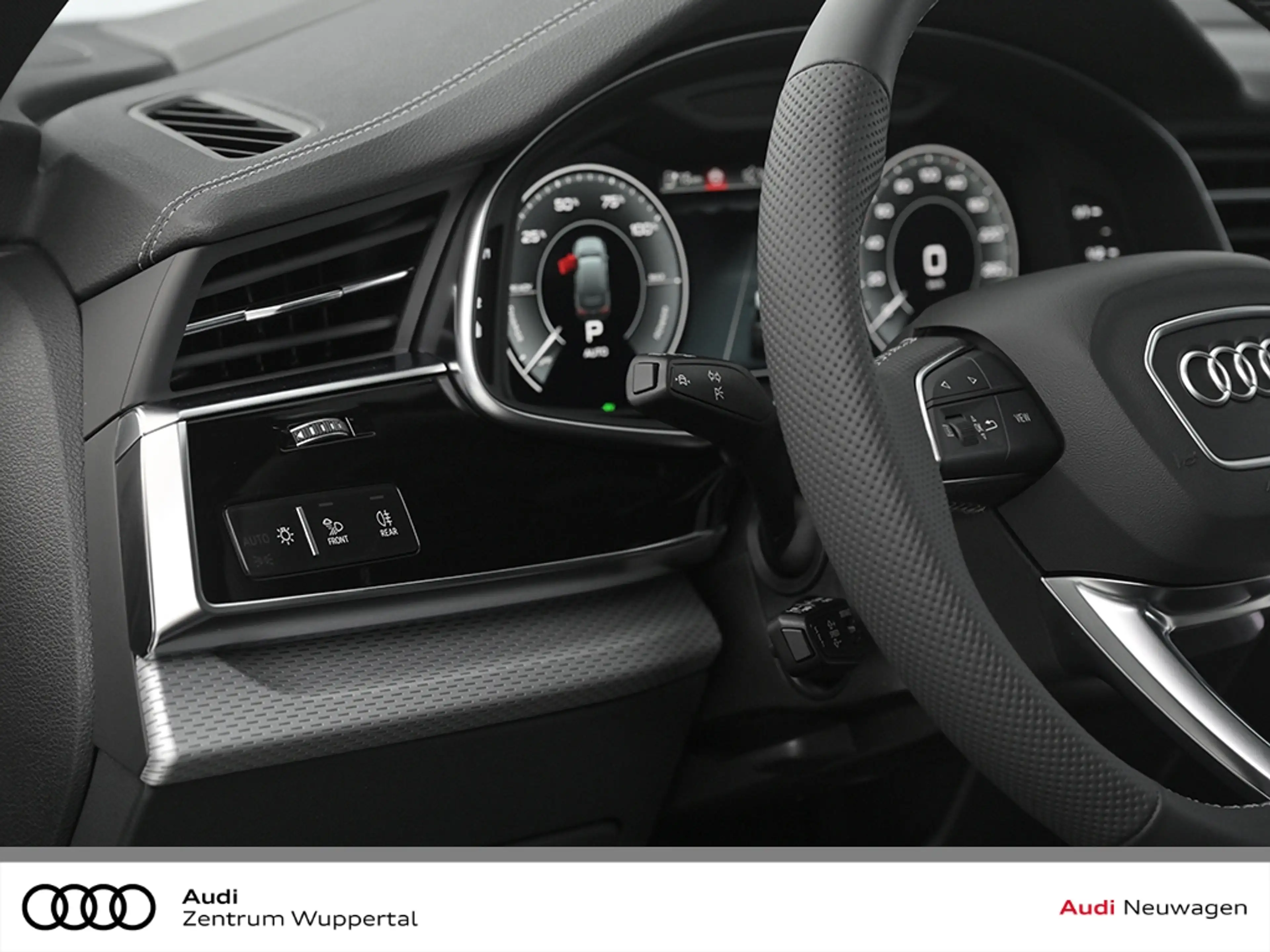 Audi Q7 SUV E-HYBRID PANO AHK 360KAMERA HD MATRIX LED — photo 8
