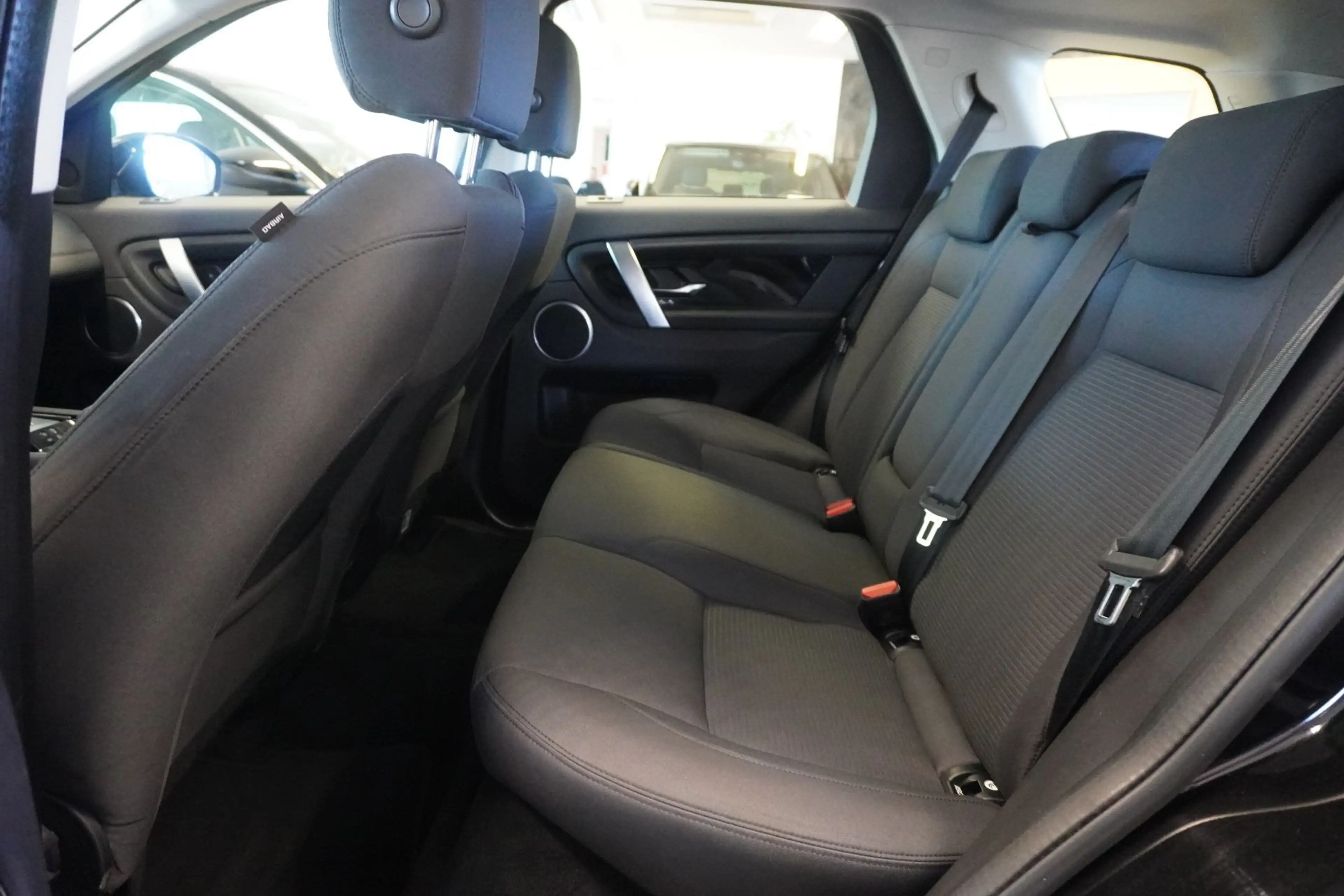 Land Rover Discovery Sport P300e PHEV AWD Aut./AHV/LED/Navi — photo 9