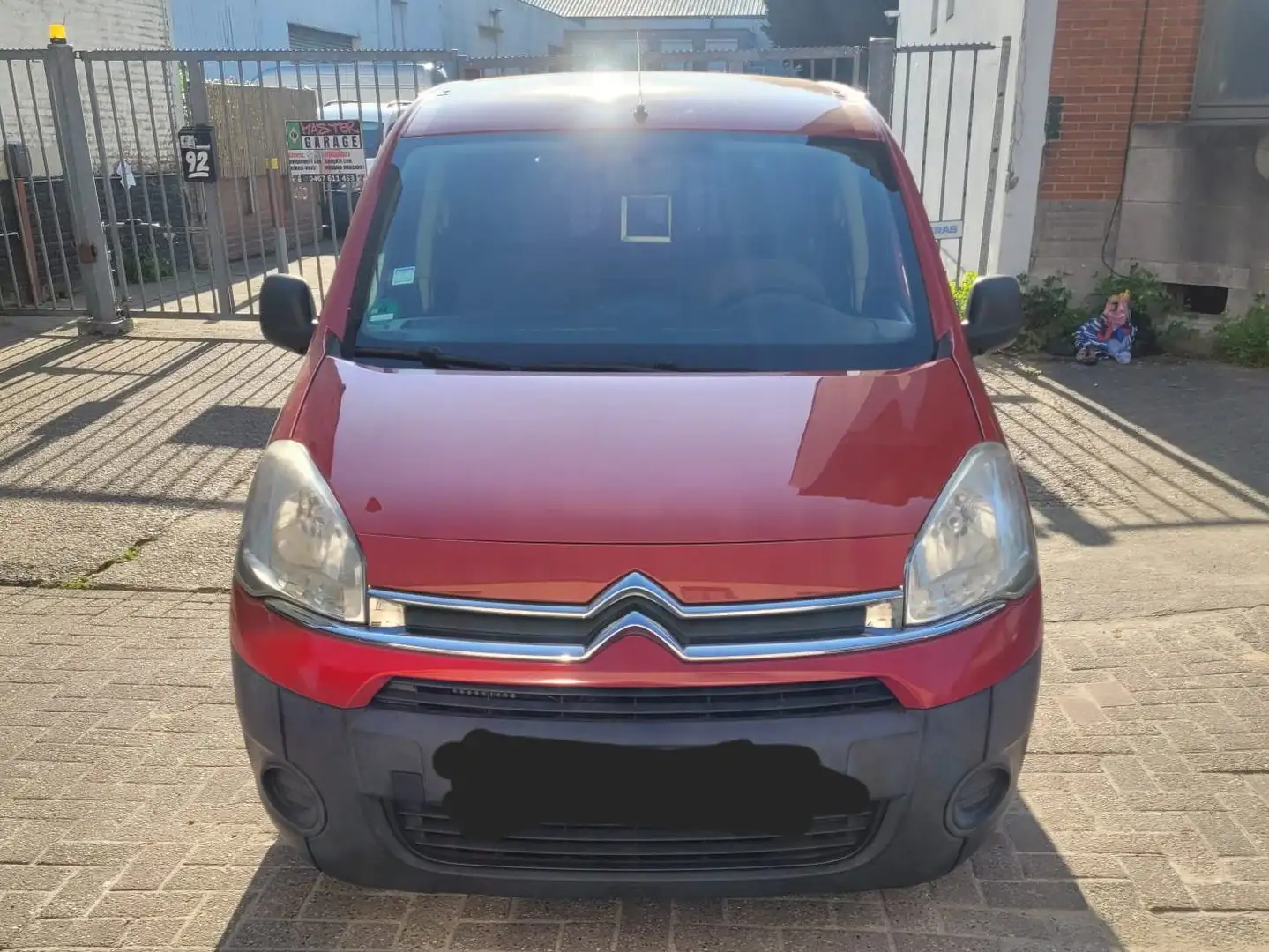 Citroen Berlingo Berlingo 1.6 HDi Attraction Rood - 1