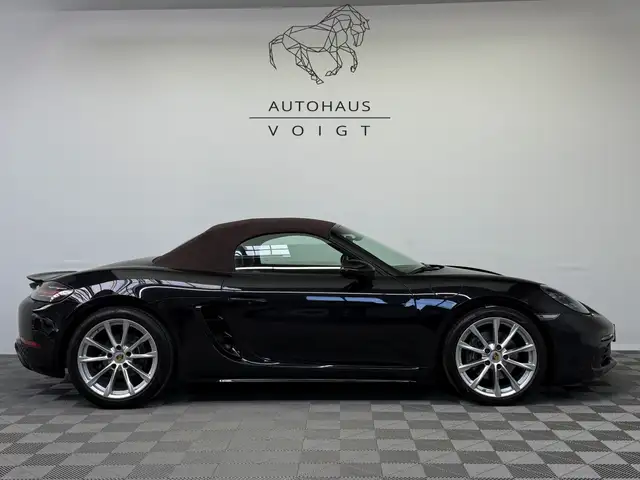 Porsche Boxster view 8