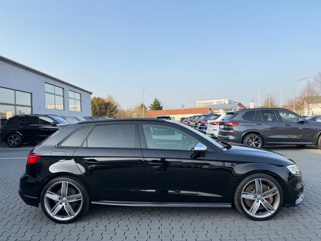 Audi S3 *Sportback*2.0TFSI*Quattro*Kamera*Distronic*