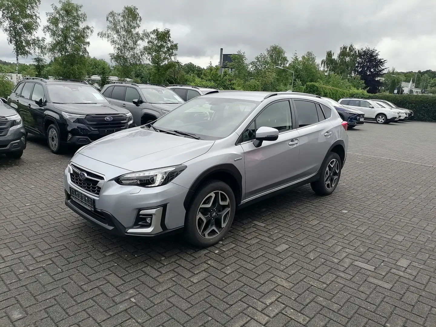 Subaru XV 2.0ie Lineartronic Active Stříbrná - 1