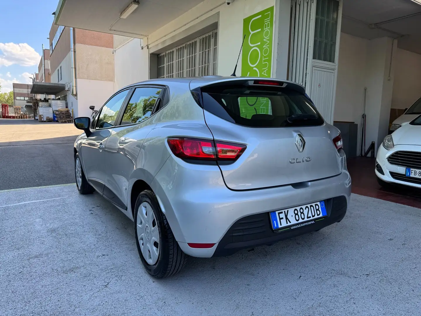 Renault Clio 1.2 16v Life GARANZIA 24 MESI UNIPROPRIETA NEOPAT. Argento - 2