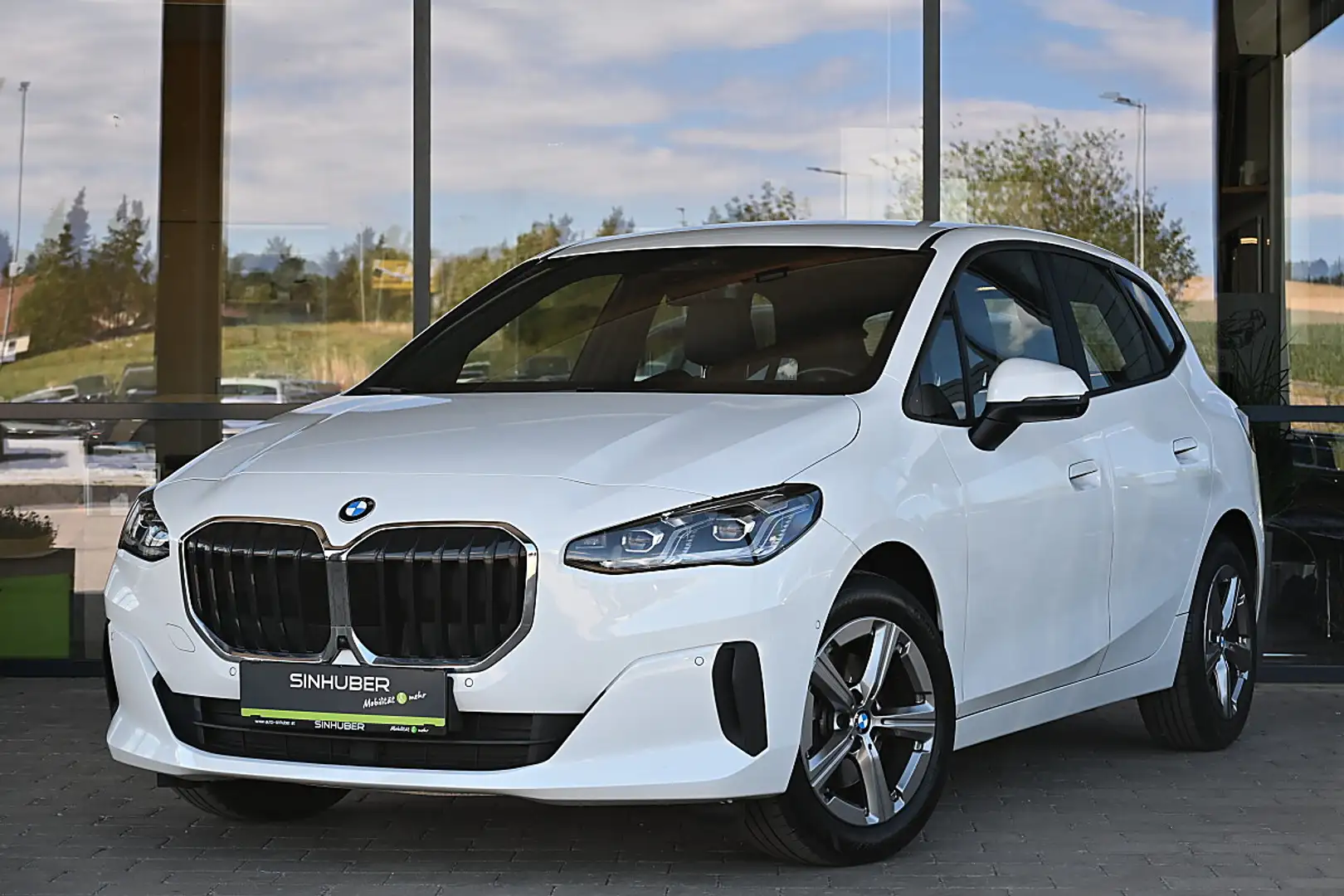 BMW 218 d Active Tourer Aut. ACC, AHK schwenkbar, Aktiv... Weiß - 1
