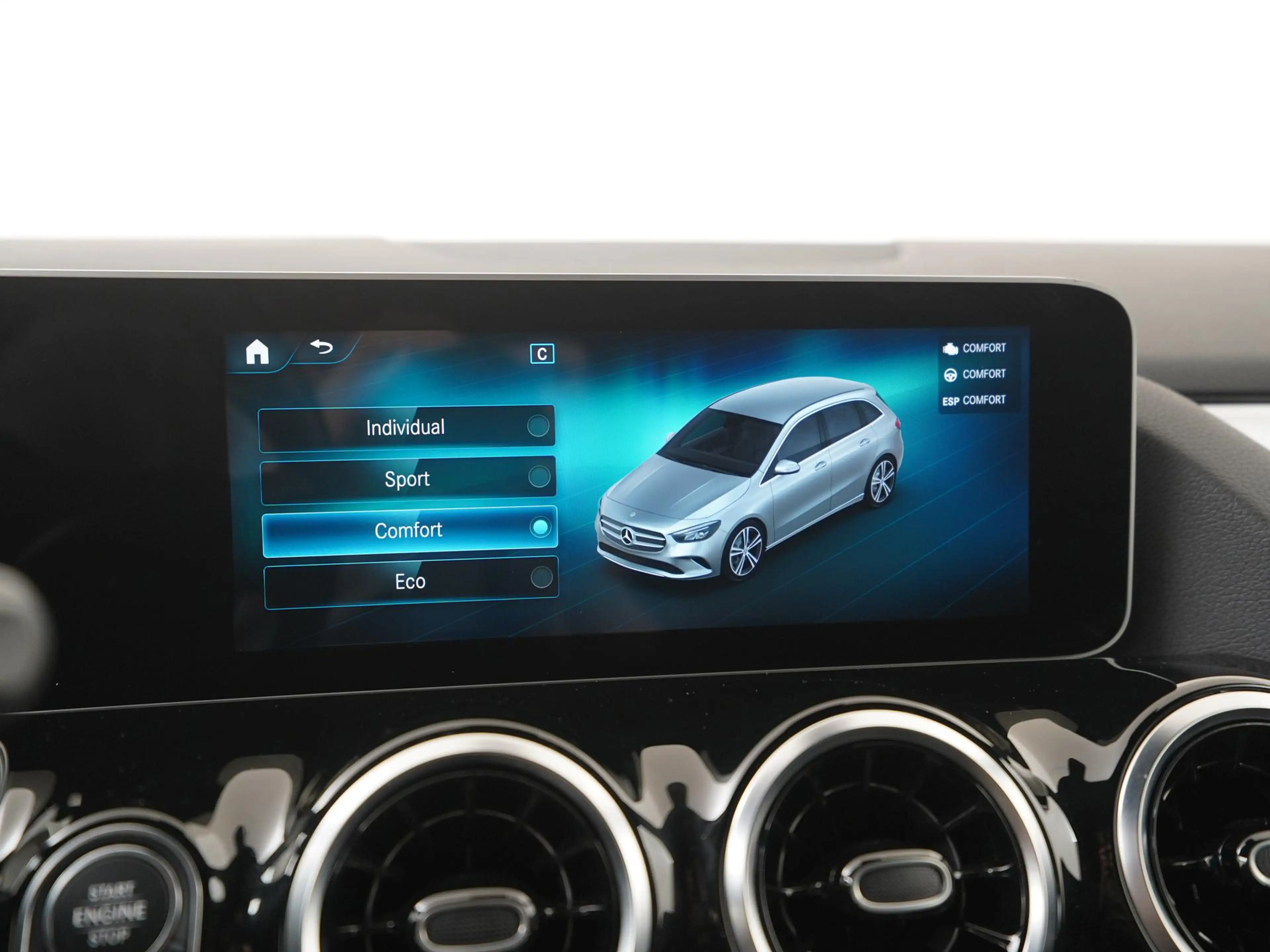 Mercedes-Benz B 180 Launch Edition Premium Plus | Trekhaak | Widescree — photo 39