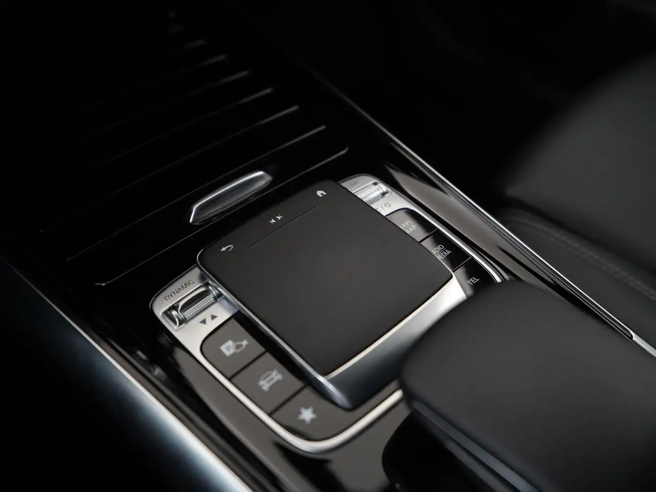 Mercedes-Benz B-Class Launch Edition Premium Plus Trekhaak Widescree, миниатюра 11
