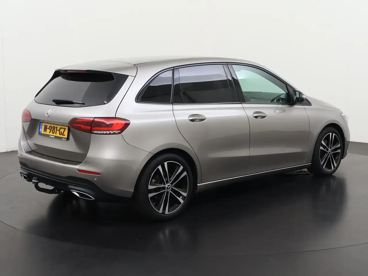 Mercedes-Benz B-Class Launch Edition Premium Plus Trekhaak Widescree, миниатюра 4